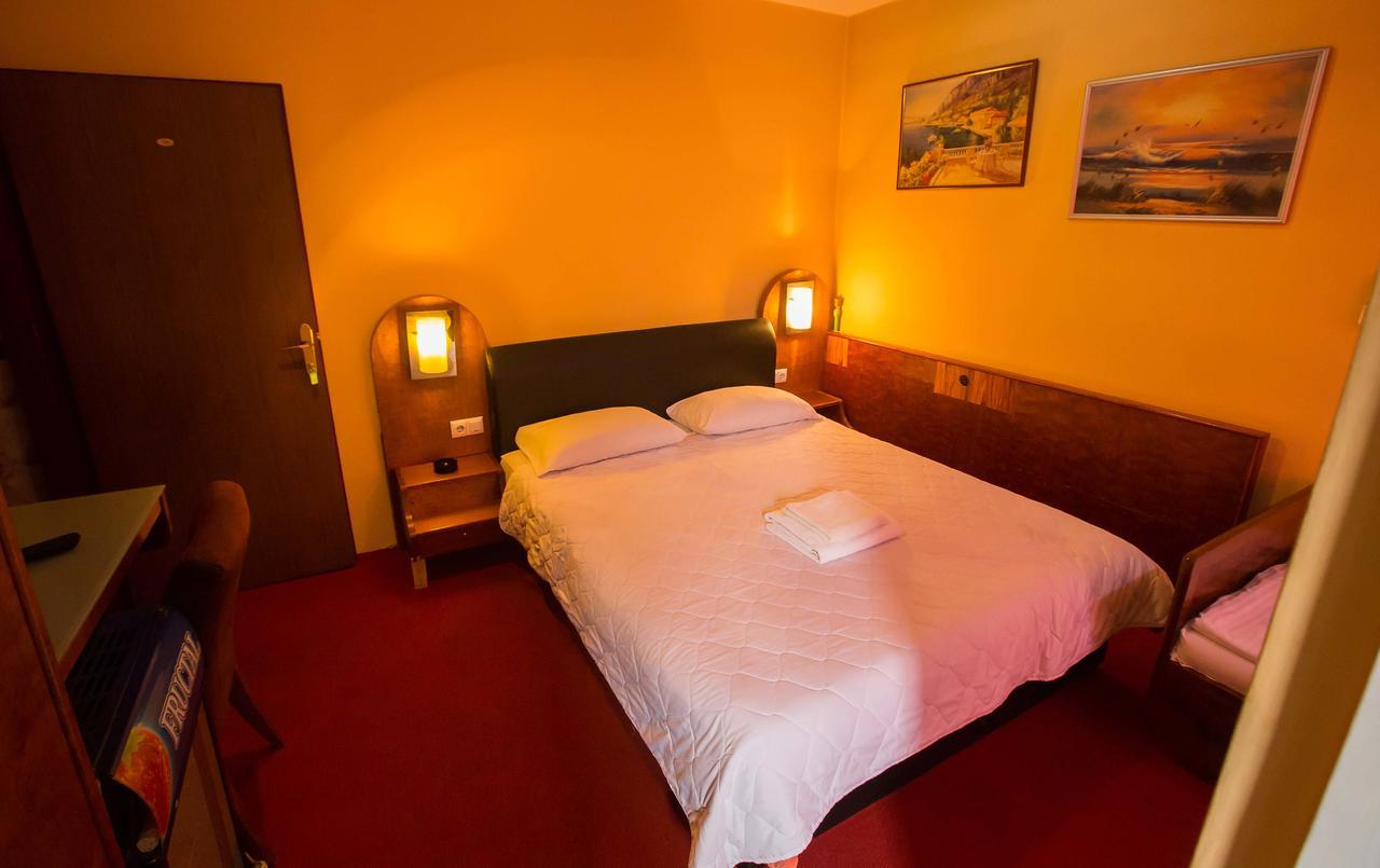 Zivinice Jet Star Motel מראה חיצוני תמונה